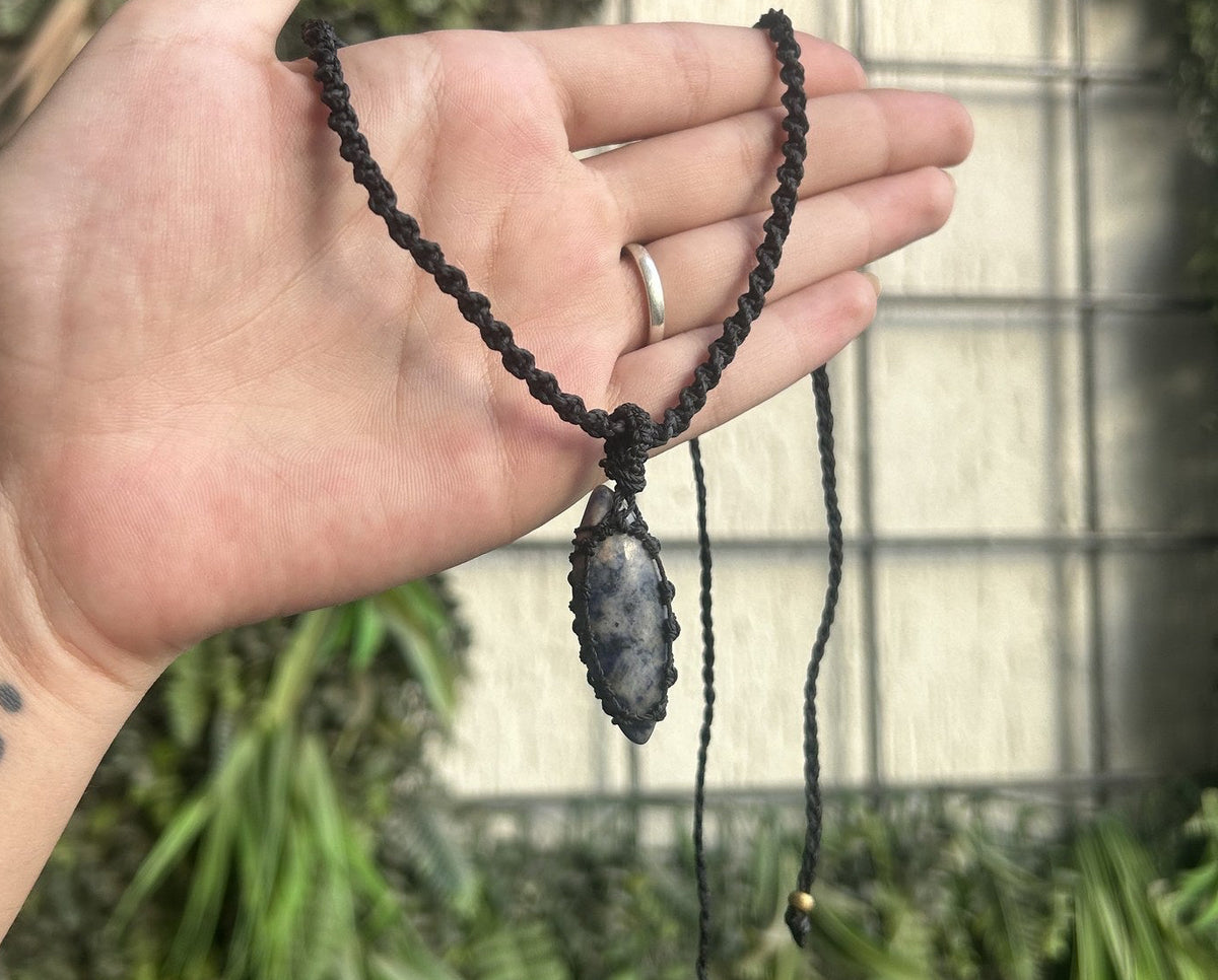 lapis lazuli macrame necklace