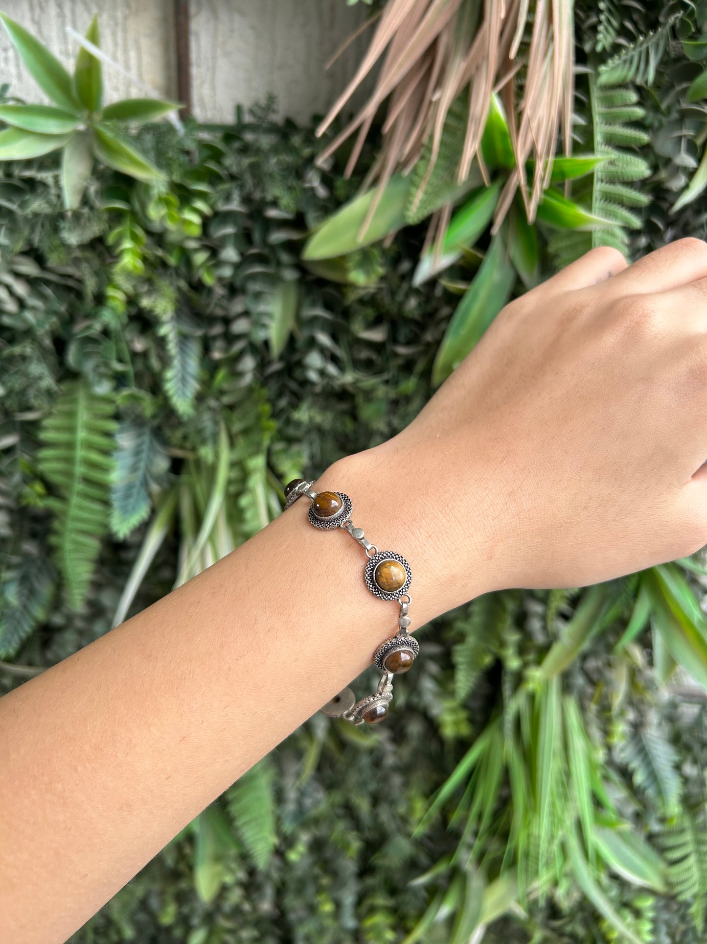 tiger's eye bracelet textured round link