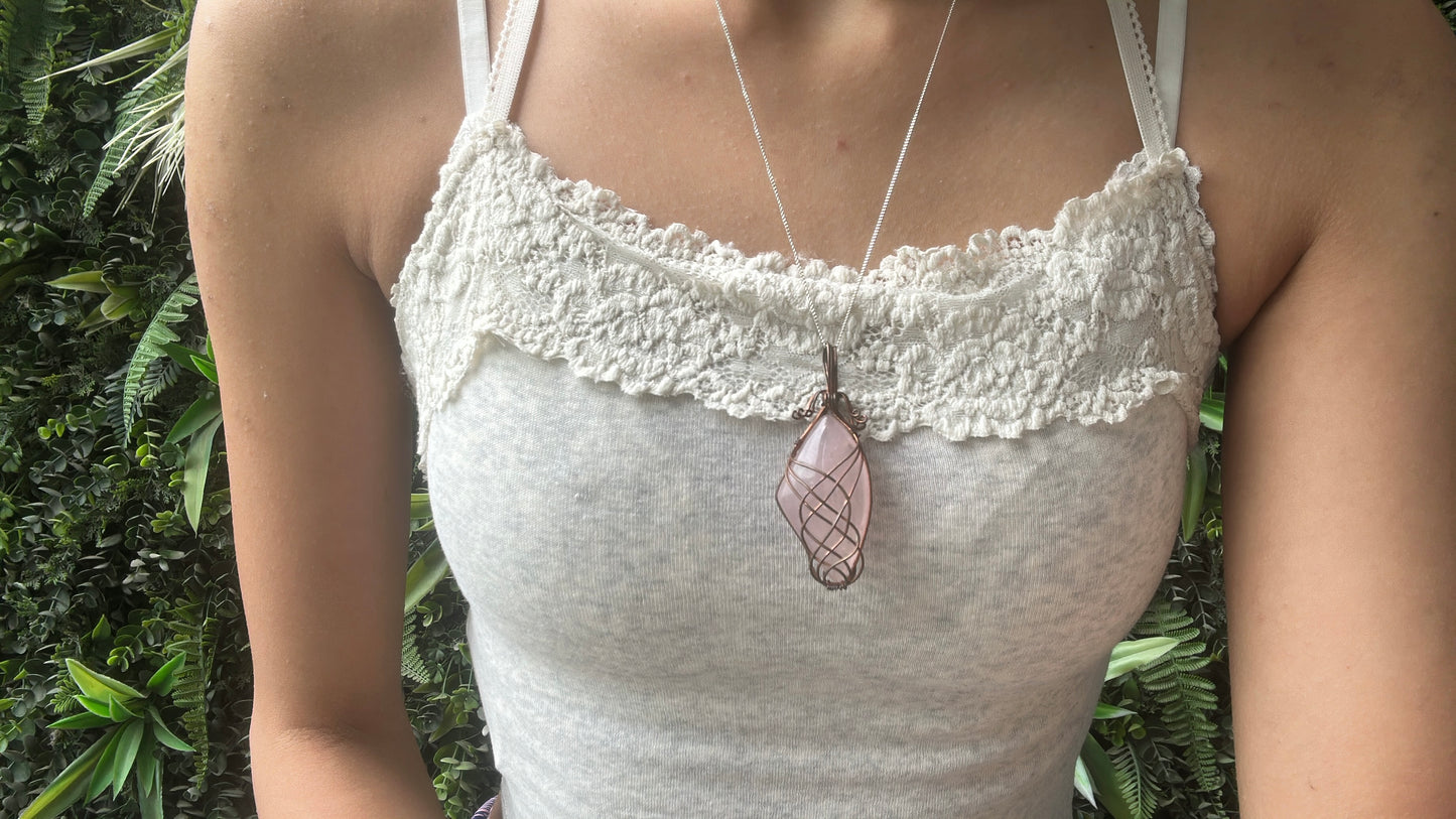 rose quartz wire wrapped pendant