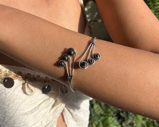 black onyx arm cuff