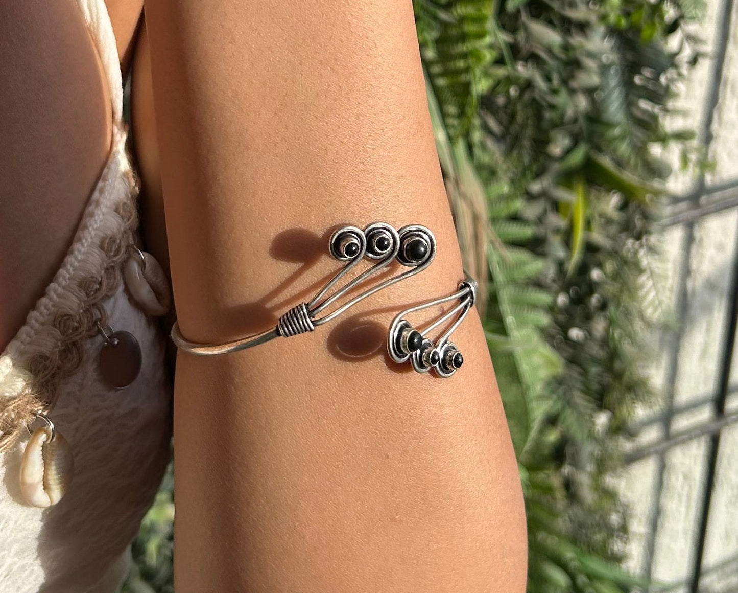 black onyx arm cuff