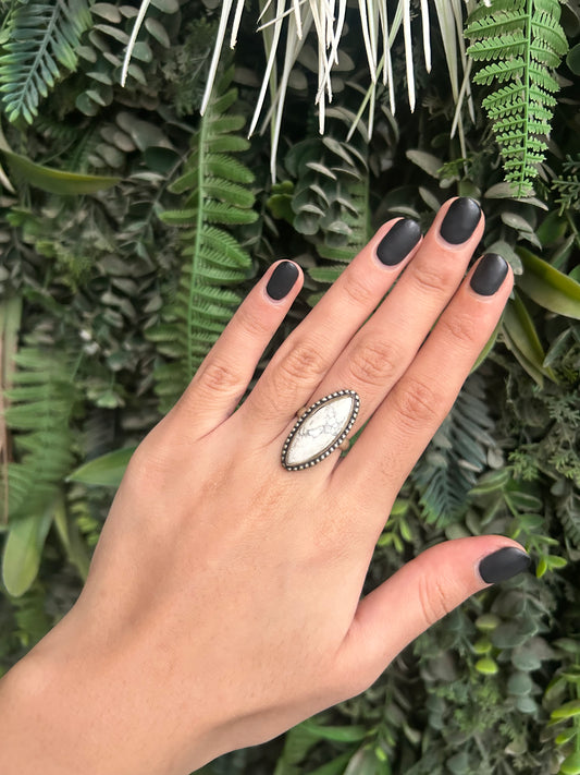 howlite ring