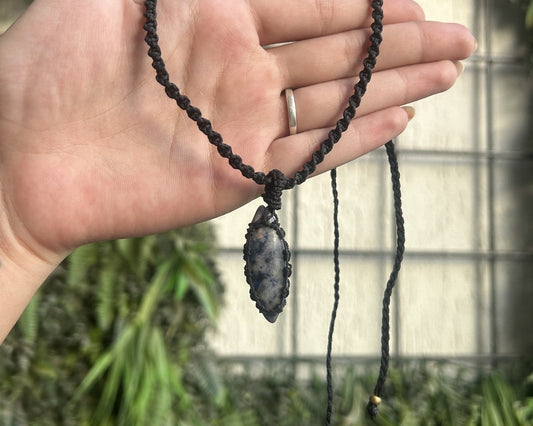 lapis lazuli macrame necklace
