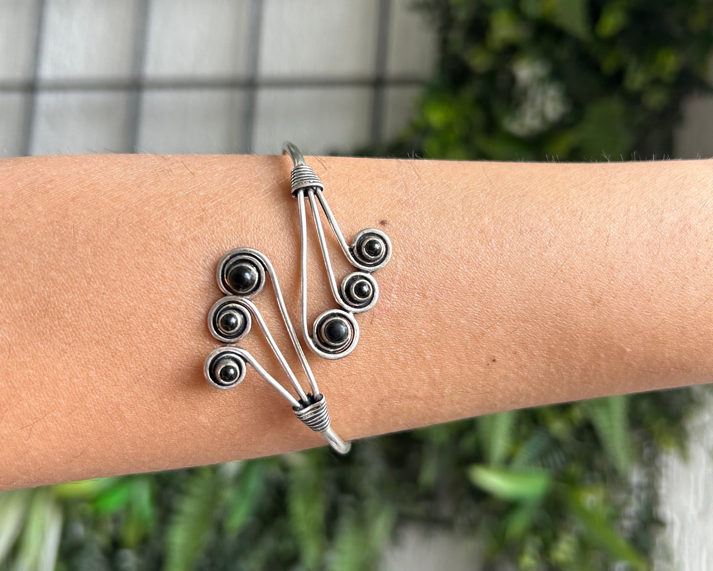black onyx arm cuff