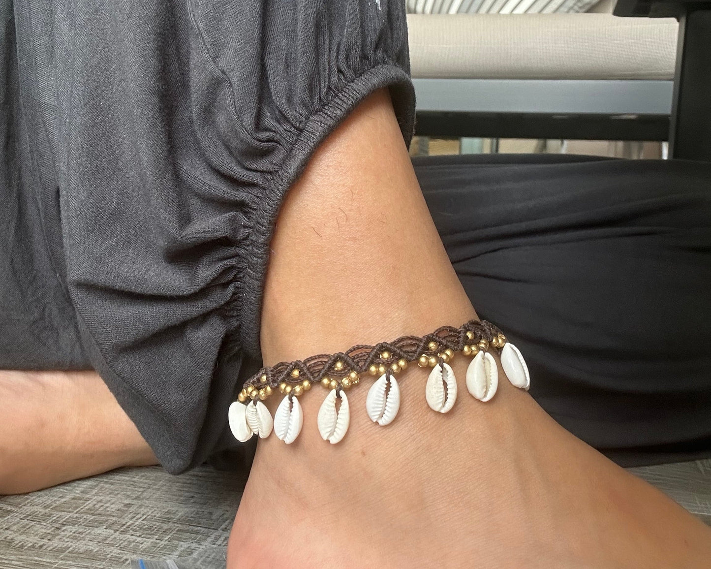 seashell macrame anklet